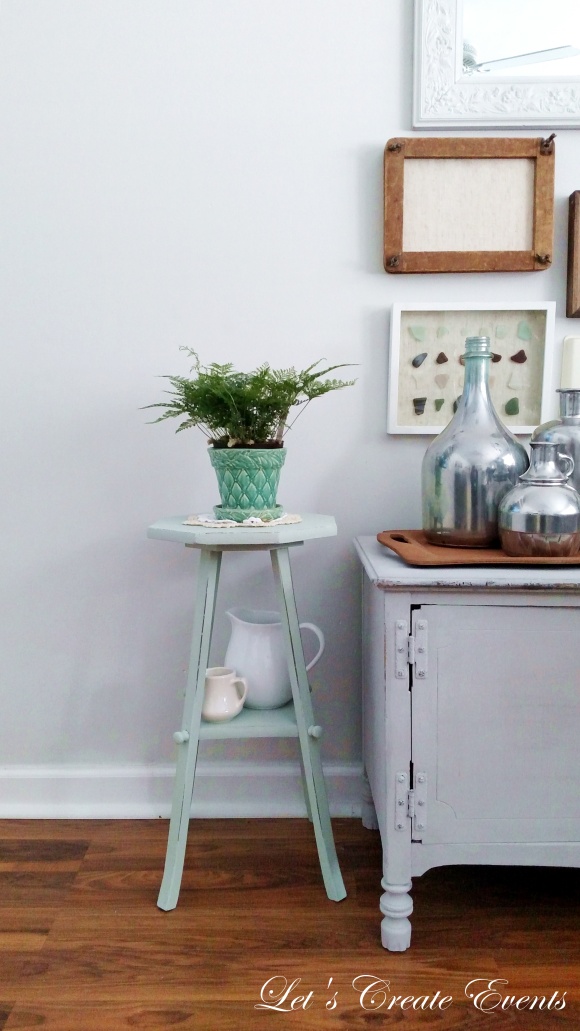 a-cute-little-plant-stand010